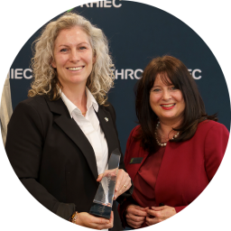 Photo of Jessica Linthorne with award