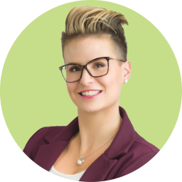 Headshot of Lucy L'Hirondelle